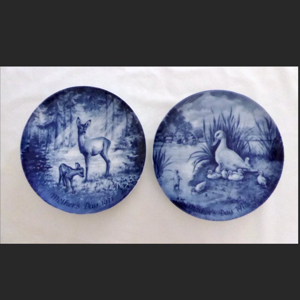 VINTAGE 7.5” 1971 & 1973 BERLIN DESIGN WEST GERMANY PORCELAIN MOTHERS DAY PLATES